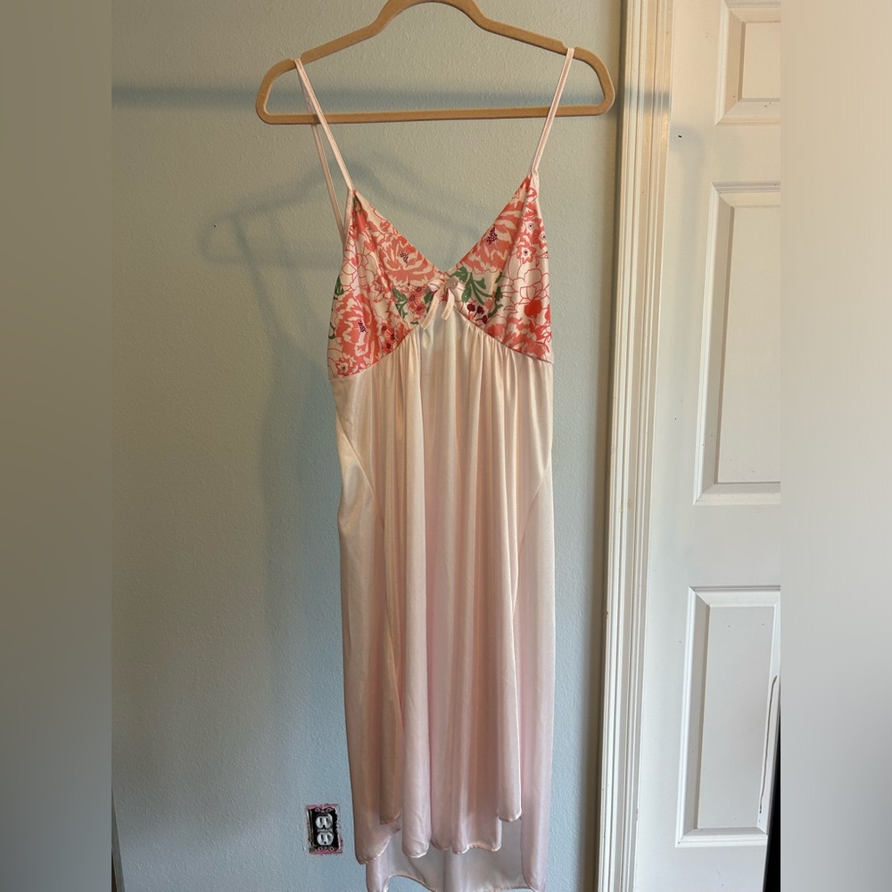 Vintage pink and floral nightie